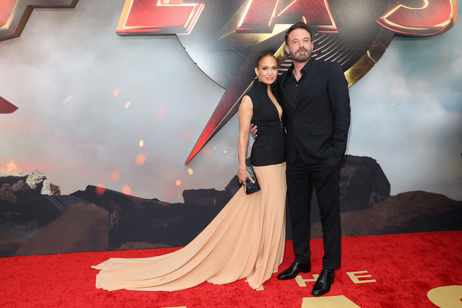 Jennifer Lopez and Ben Affleck (r.) are said to be in a bad place amid their marital woes.