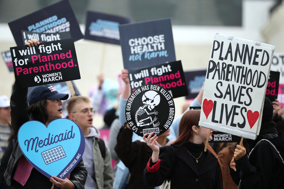 Supreme Court greenlights defunding of Planned Parenthood