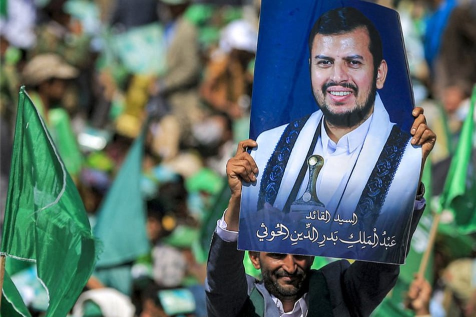 Yemen's Huthis warn they will hit back at US if attacked