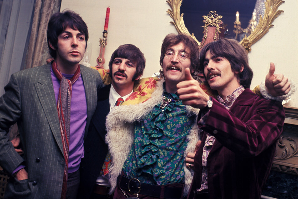 The Beatles release final song Now and Then: "It was like John was there"