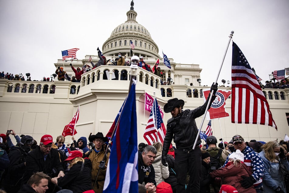 Trump's Justice Department wants January 6 convictions against far-right groups quashed
