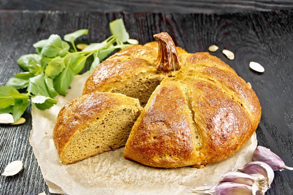 How to make pumpkin bread: An easy Thanksgiving recipe