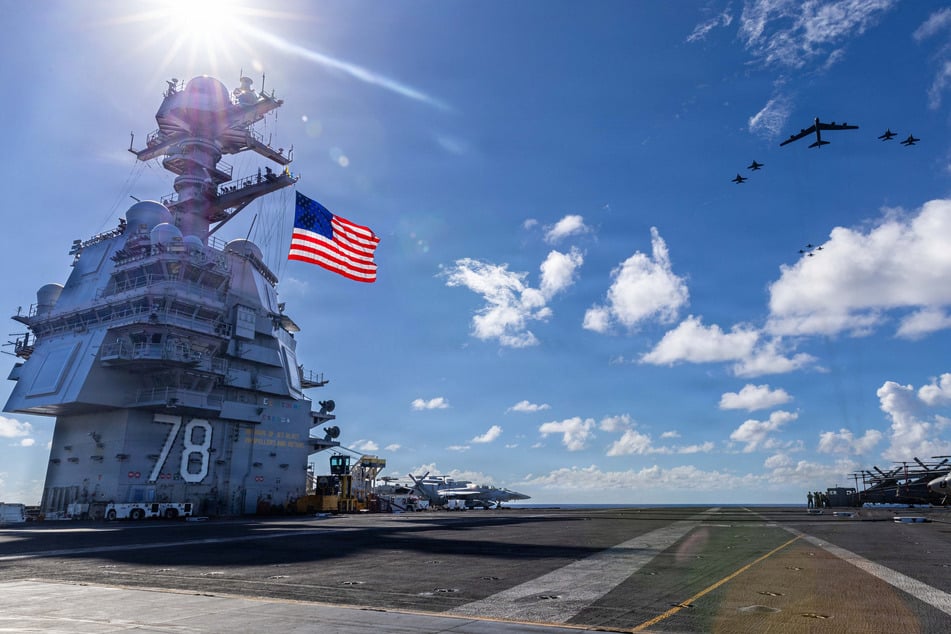 US and Chinese military officials hold "candid and constructive" talks in Hawaii