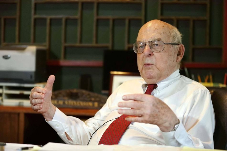Former US Senator Adlai Stevenson III passed away at his home in Chicago at the age of 90.