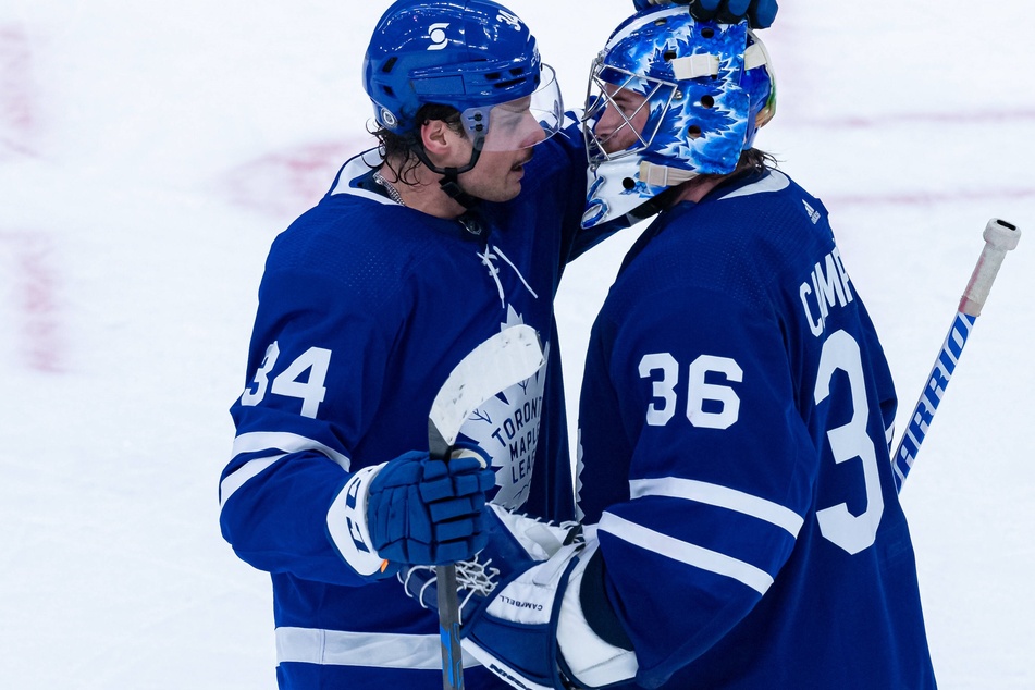 NHL: Maple Leafs overpower Canadiens and grab league's best record in the process
