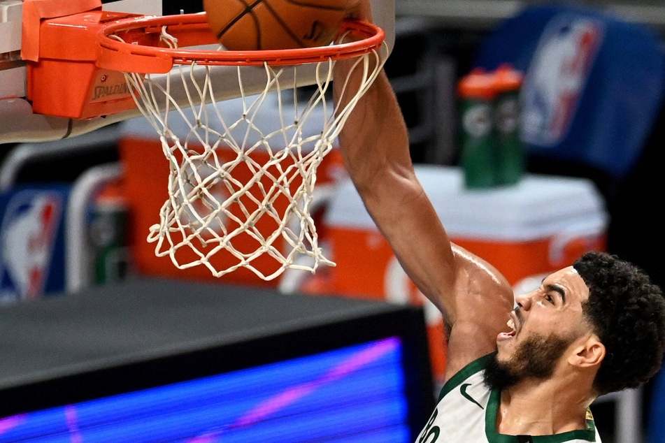NBA: LeBron's returns can't stop the Celtics as the Lakers lose on the road