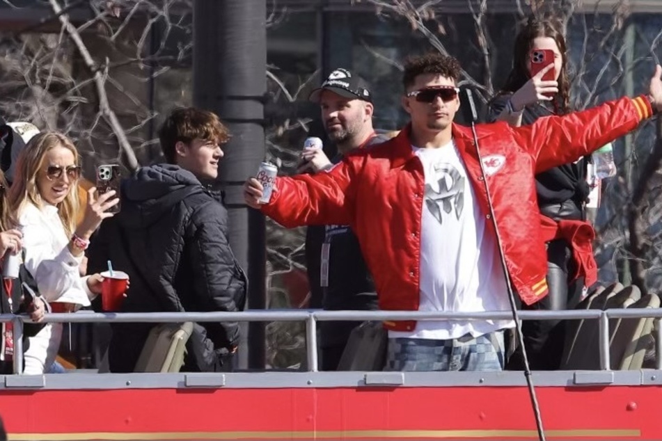 Kansas City Chiefs and Patrick Mahomes "praying" amid tragic Super Bowl parade shooting