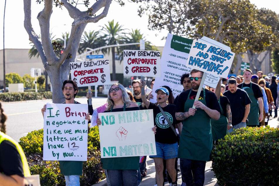 Teamsters give major show of solidarity amid ongoing Starbucks strike