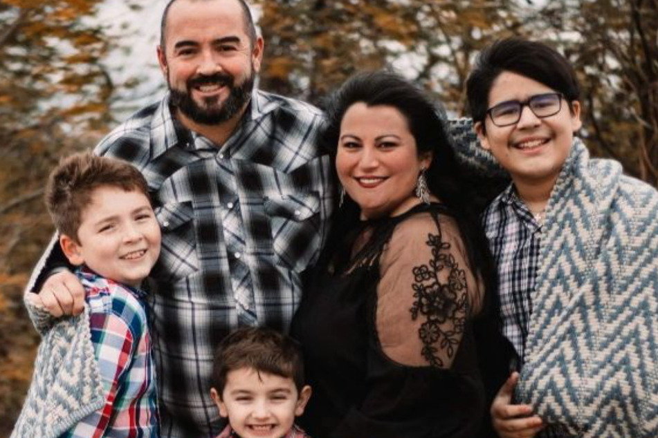 Texas dad saves sons from drowning before getting consumed by the riptide himself