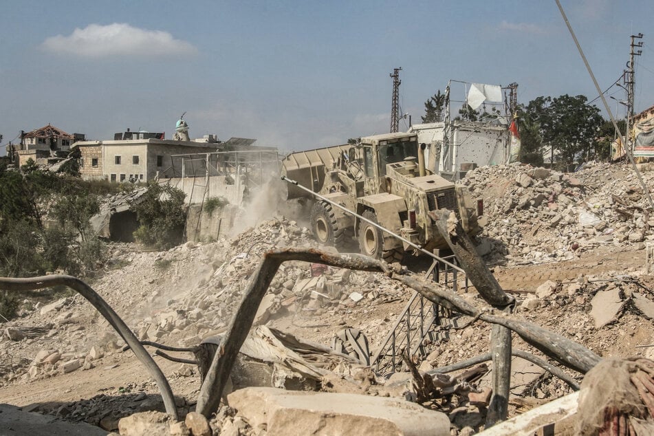 Lebanon condemns Israel's shocking violence and "systematic destruction" of the country's south