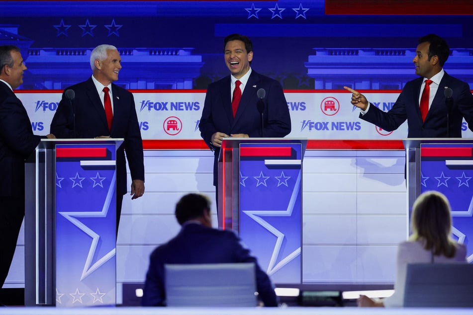 Businessman Vivek Ramaswamy (r.) clashed with Ex-New Jersey Governor Christ Christie (l.) and former VP Mike Pence (2nd from l.).