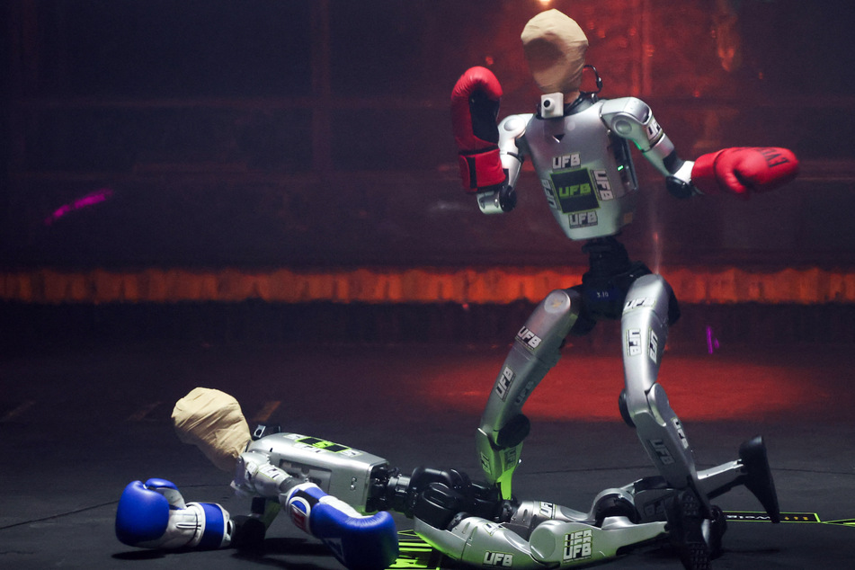 Humanoid robots go for knockout in high-tech Vegas fight night: "This is the sport of the future"