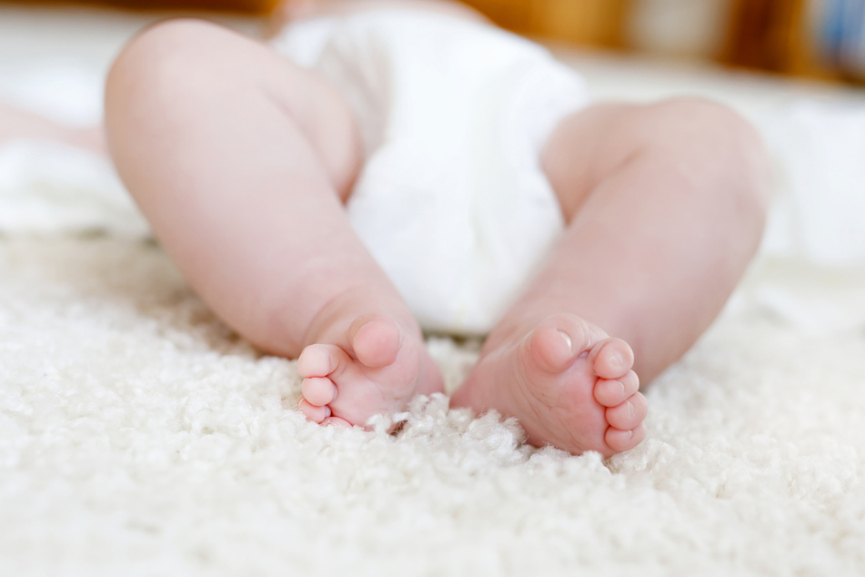 Pregnant woman who thinks she needs to go number two gets one big surprise