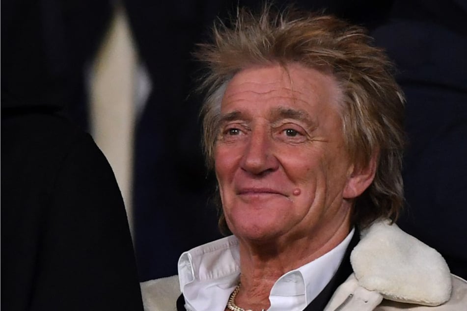Rod Stewart rents home for family of seven Ukrainian refugees