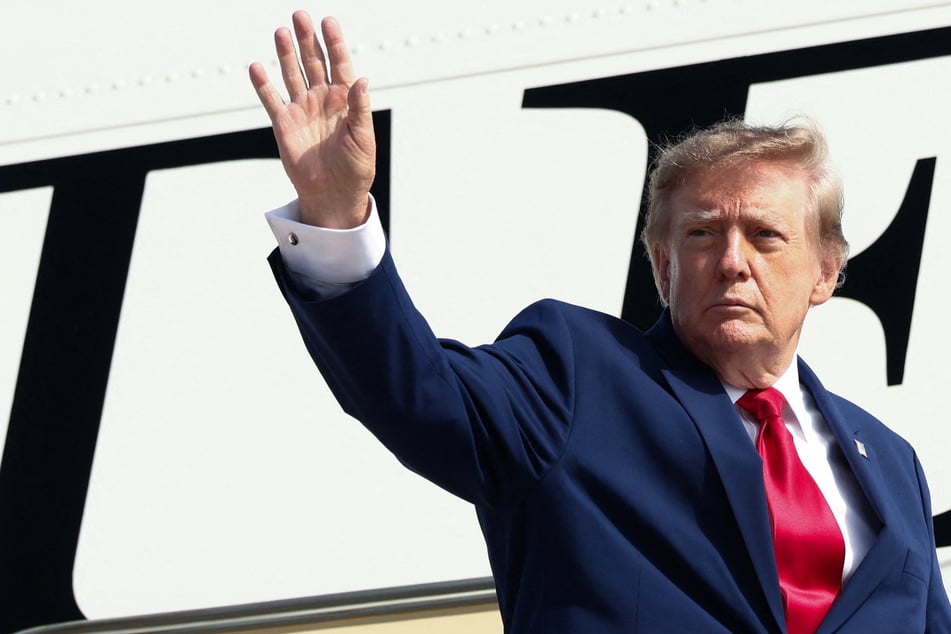 Trump hails armed bystander who killed Oregon school shooter as a "great hero"