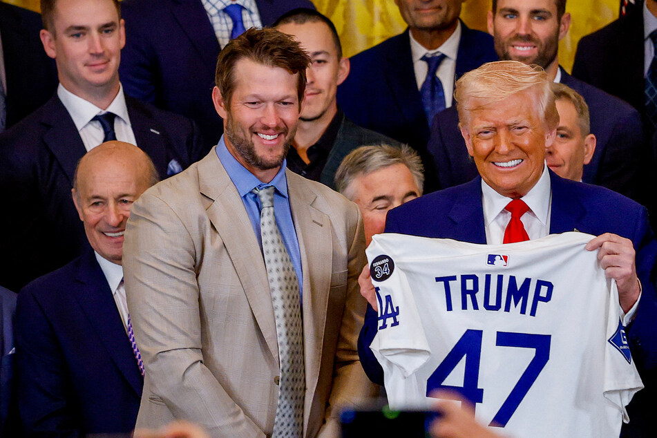 Trump honors "legendary" Los Angeles Dodgers at White House visit