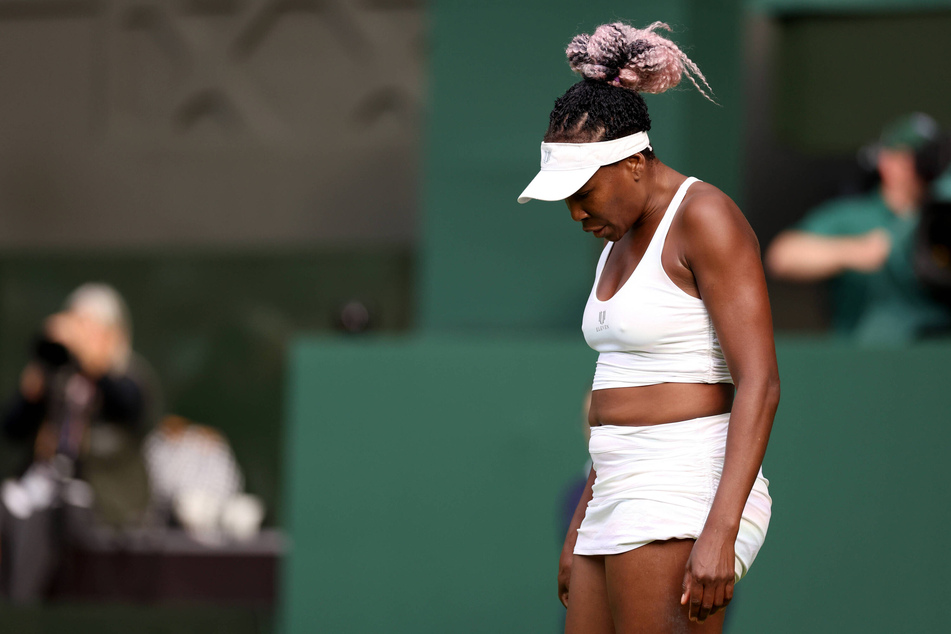 Venus Williams' Wimbledon return gets cut short after emotional defeat