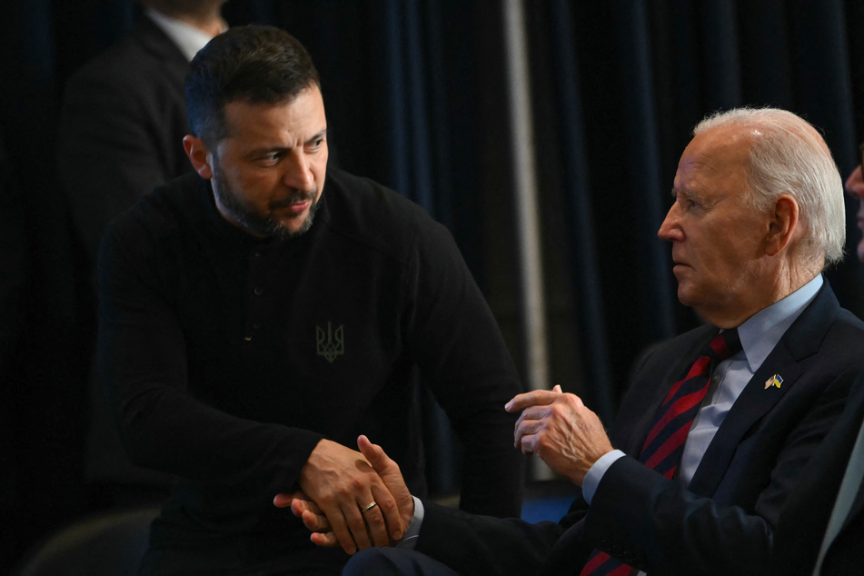 US President Joe Biden (r.) shakes hands with Ukrainian President Volodymyr Zelensky (l.) at an event with world leaders launching a Joint Declaration of Support for Ukrainian Recovery and Reconstruction on the sidelines of the 79th Session of the United Nations General Assembly in New York on September 25, 2024.