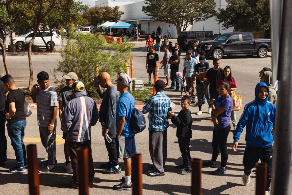 DeSantis "fraudulently induced" migrants sent to Martha's Vineyard, LCR says