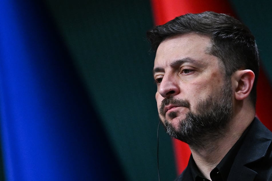 The office of Ukrainian President Volodymyr Zelensky confirmed that he has received a "draft" peace plan from the US.