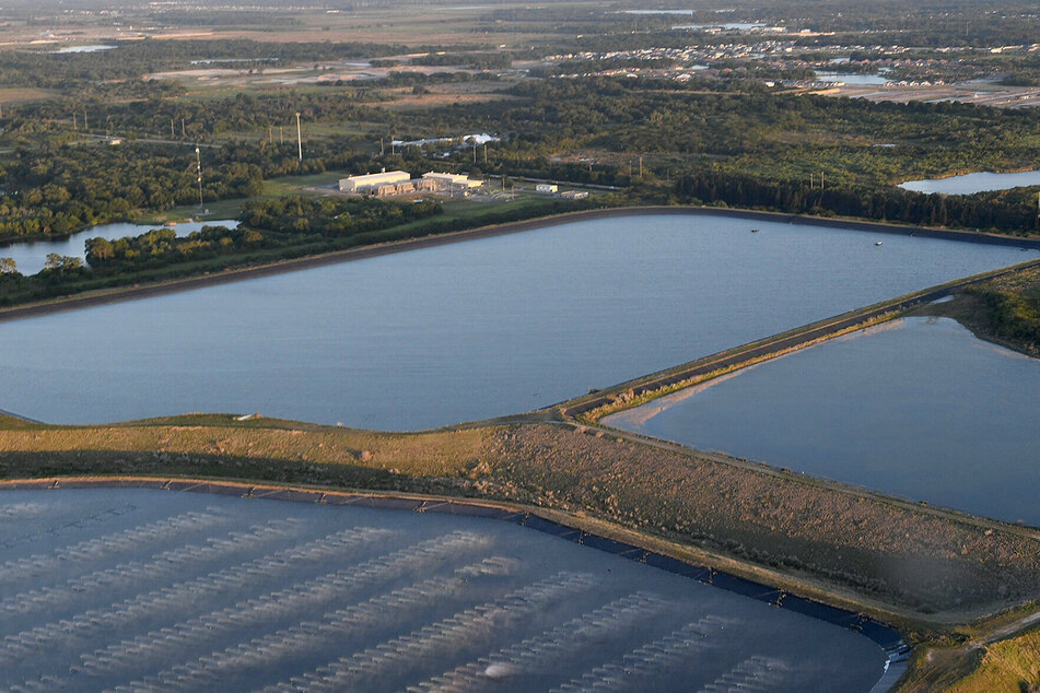 Florida threatened with environmental disaster after "catastrophic" wastewater leak