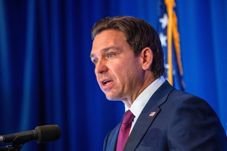 A recently released report has shared new details about how a Florida official died of a heart attack outside the office of Ron DeSantis back in September.