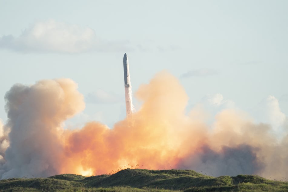 Senate Democrats are demanding that the Pentagon conduct a review of Chinese investment into Elon Musk's SpaceX.