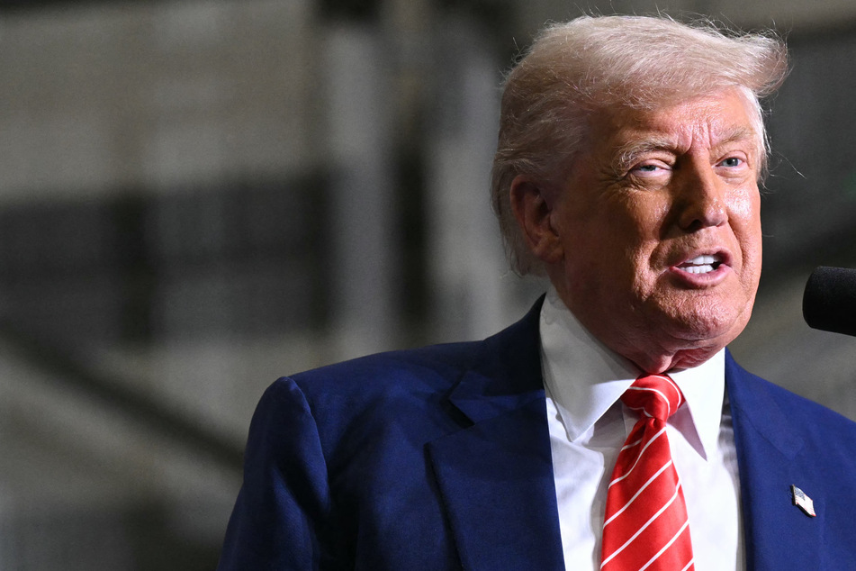 Small businesses urge pause on Trump tariffs that have left them "suffering"