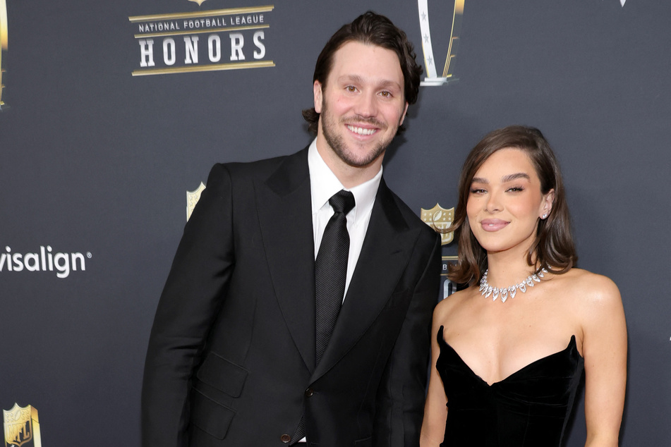 Hailee Steinfeld and Buffalo Bills quarterback Josh Allen secretly tie the knot!