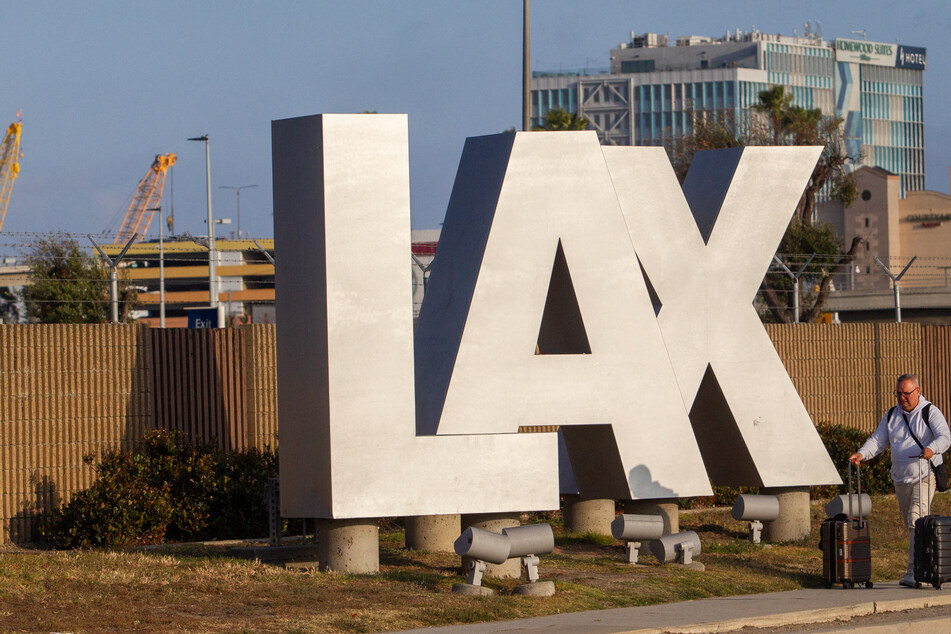 Los Angeles airport baffles travelers ahead of World Cup: "I'm still lost"