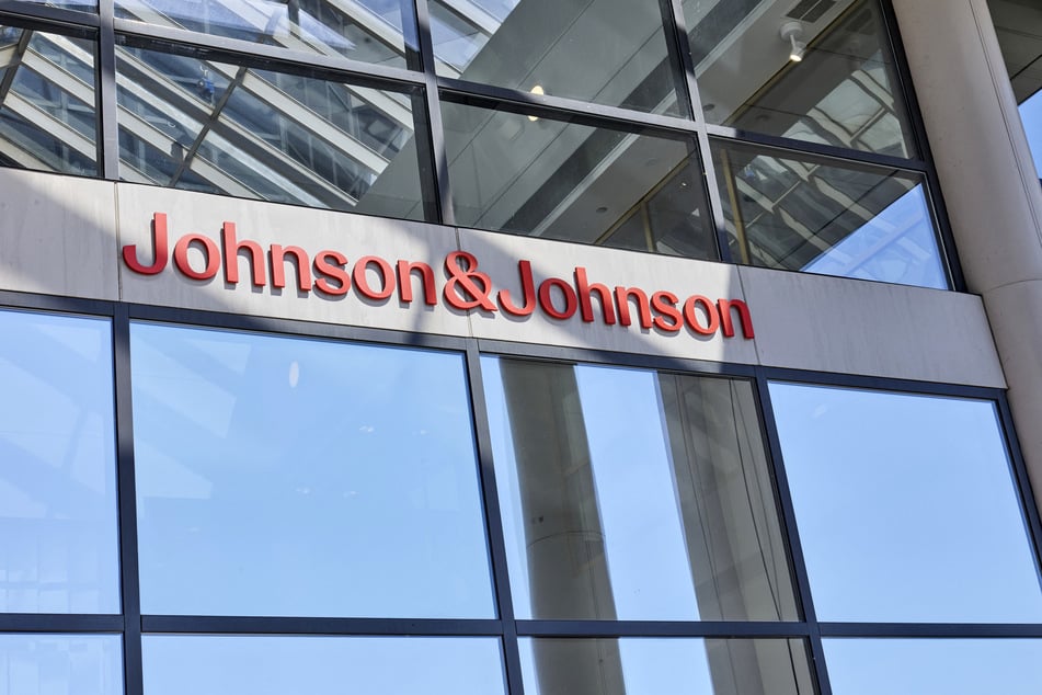 Johnson & Johnson offers billions to settle talc lawsuits alleging cancer link