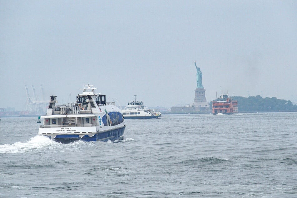 Man arrested after speedboat flips near Statue of Liberty, killing mom and baby