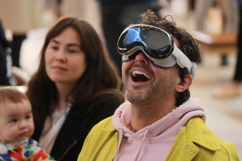A customer is given a tutorial at the launch of the Apple Vision Pro at an Apple Store in Los Angeles, California on Friday.