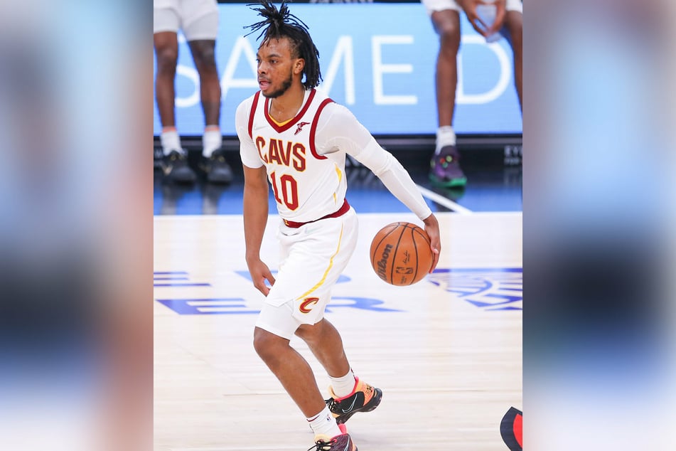 Darius Garland had 12 assists in the Cavs' win over the Knicks.