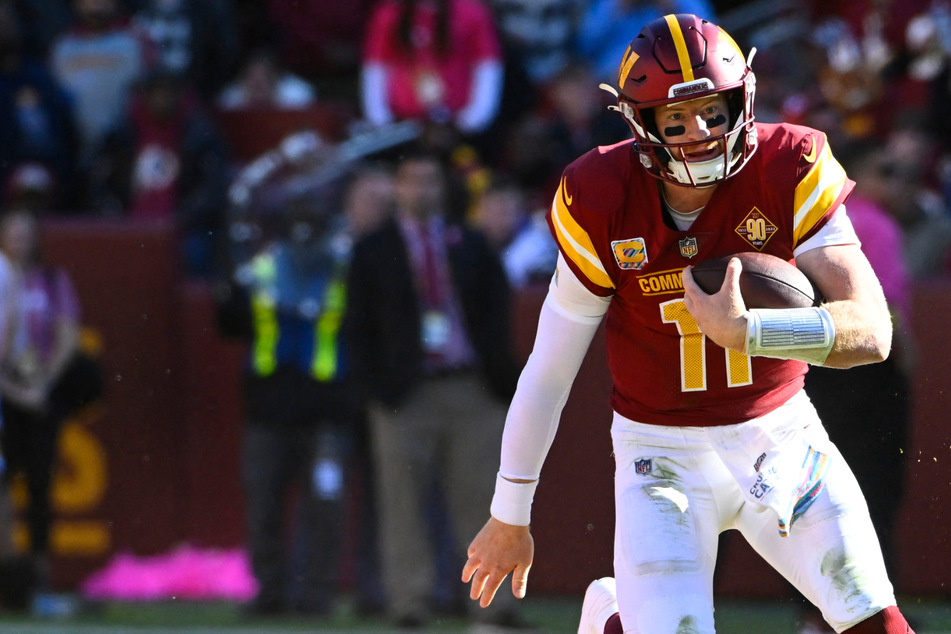 Commanders quarterback Carson Wentz undergoes surgery on fractured finger