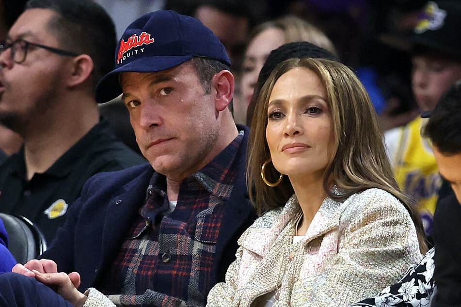 Jennifer Lopez and Ben Affleck (l.) are still sparking split rumors as their two-year wedding anniversary approaches.