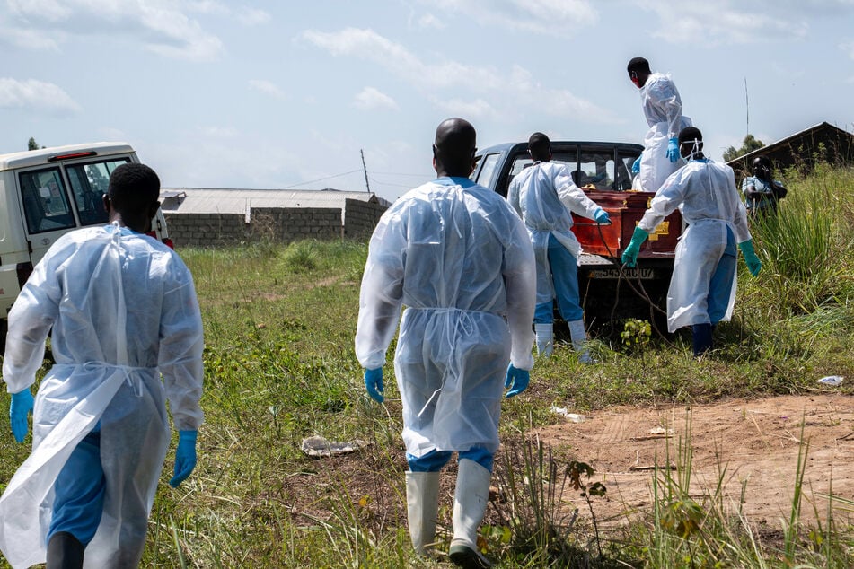 Trump refuses to bring home US citizens exposed to Ebola – where will they go instead?
