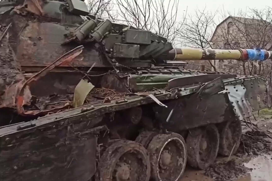 Ukrainian port halts civilian evacuation after accusing Russia of breaking ceasefire