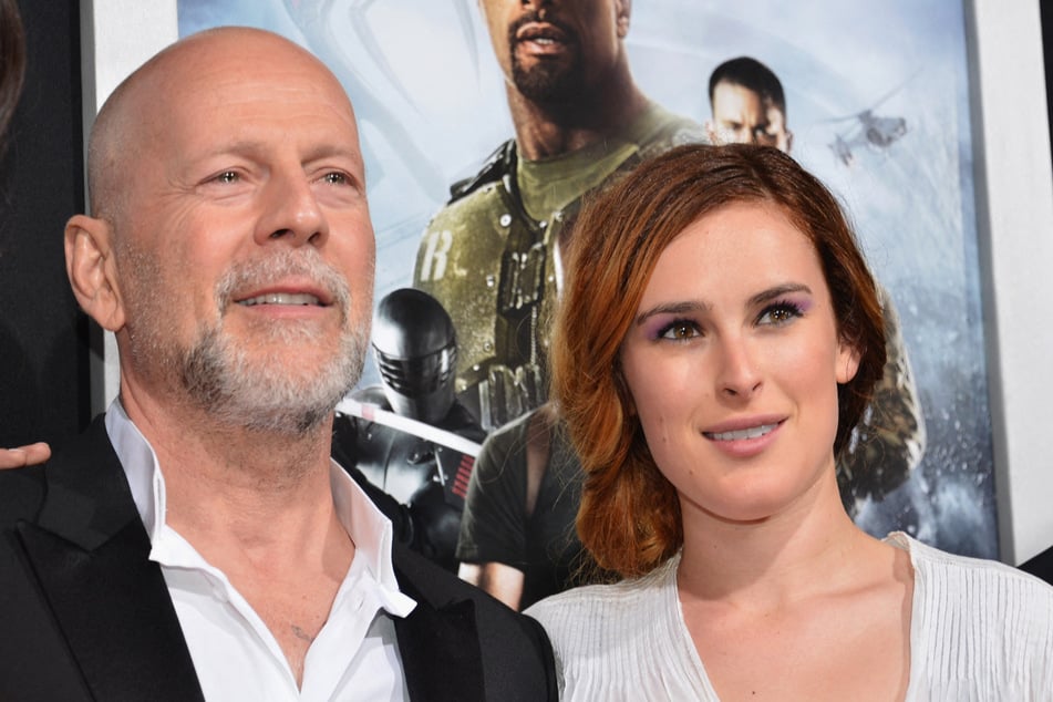 Rumer Willis (r) admitted she misses the version of dad, Bruce Willis, from before his dementia diagnosis.