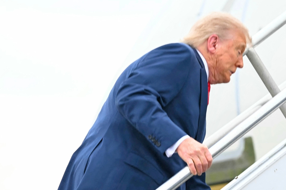 Trump gets trolled on social media after tripping up Air Force One stairs