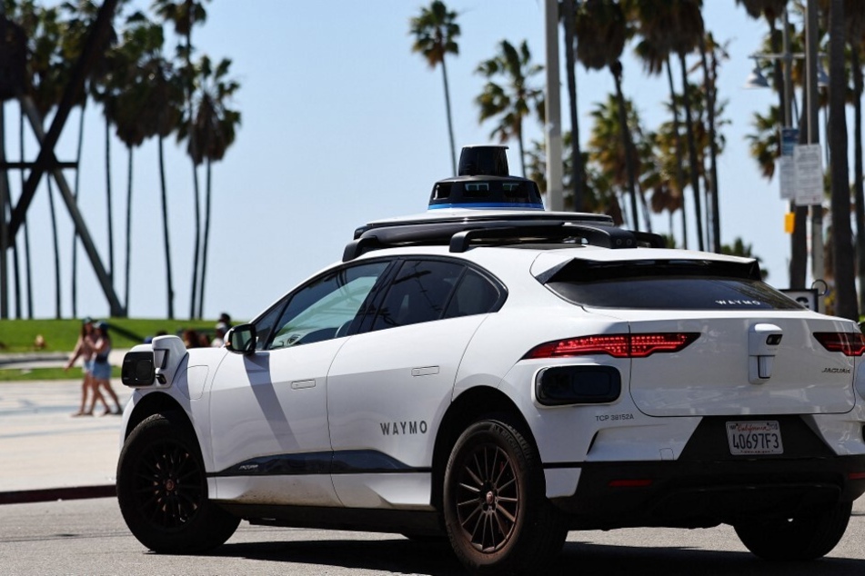 Waymo robotaxis face probe from top US auto safety regulator