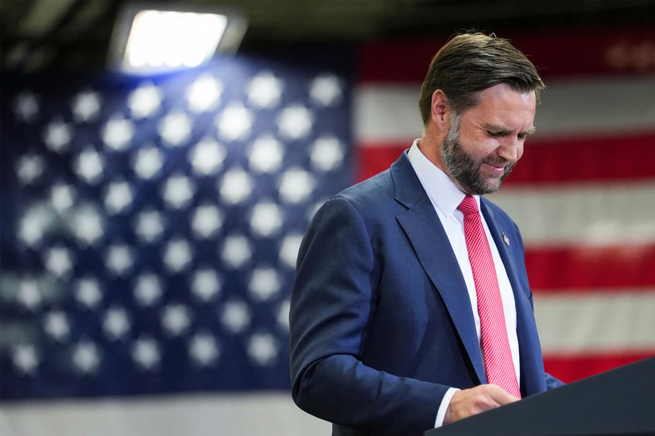 Vance trolled over bizarre call to reject the "crazy leadership in Washington"
