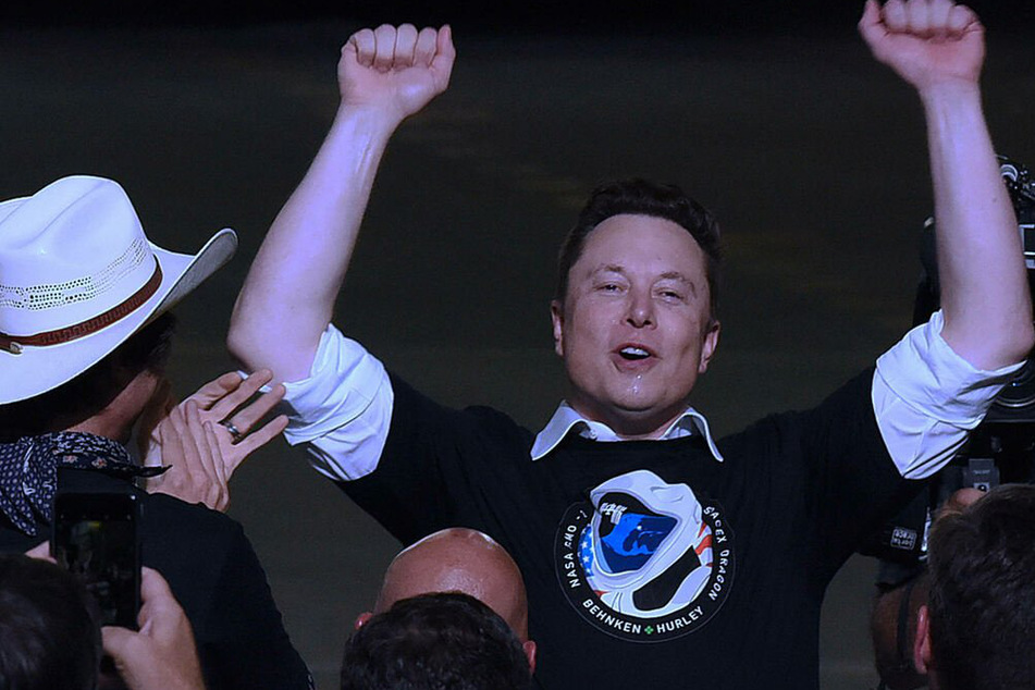 After explosion setback, SpaceX successfully launches satellite into space