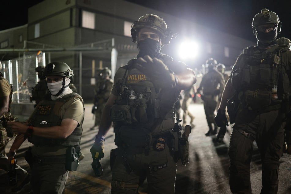 US Immigration and Customs Enforcement agents may soon be equipped with electric gloves.