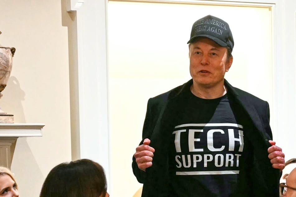 Elon Musk's DOGE creates tech headache for federal employees with "What Did You Do Last Week" emails