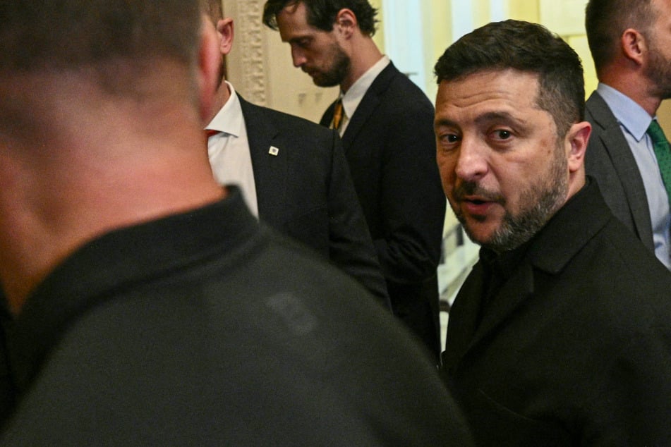 Senate greenlights sweeping Russia sanctions after Zelensky pays visit to DC