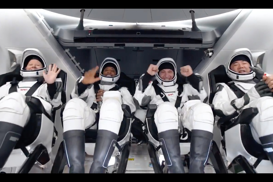 SpaceX capsule carrying four astronauts arrives safely back on Earth