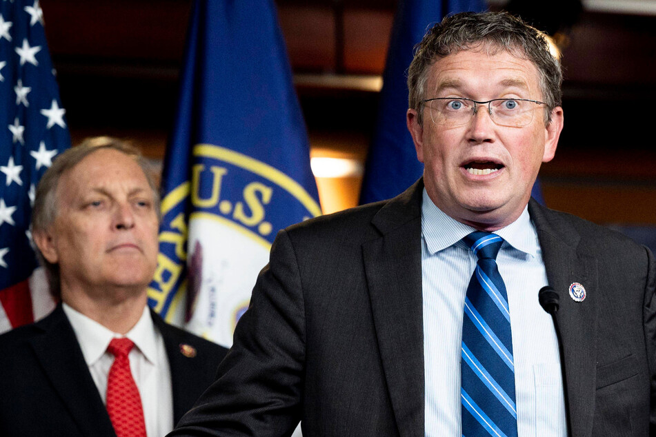 Kentucky congressman and family pose with guns days after school shooting