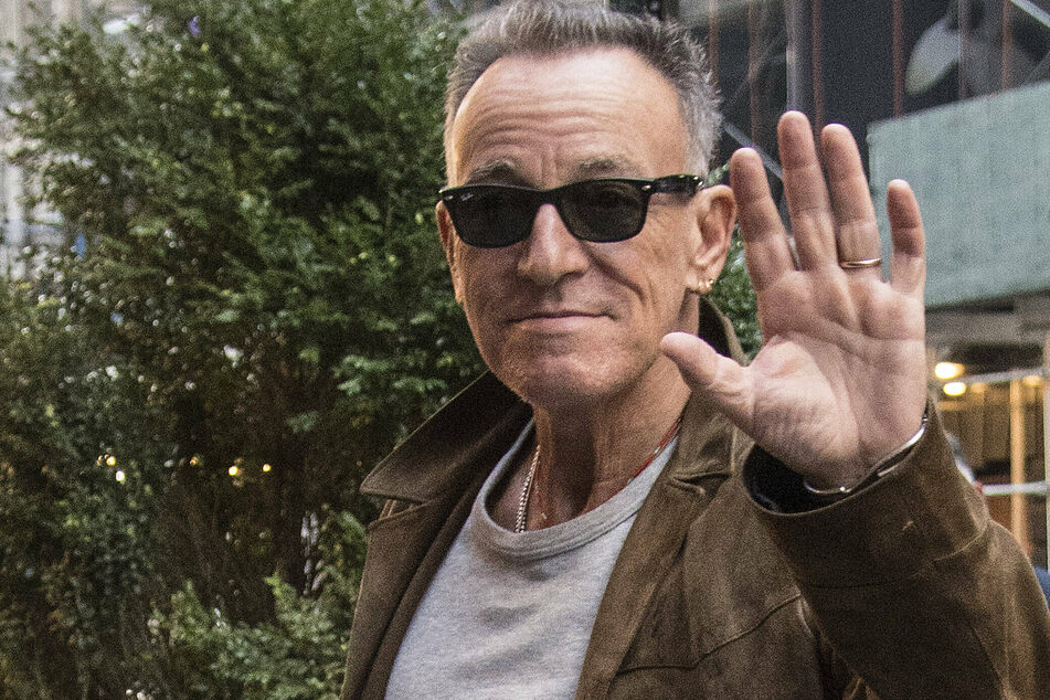 Bruce Springsteen sells music catalog to Sony in record deal!