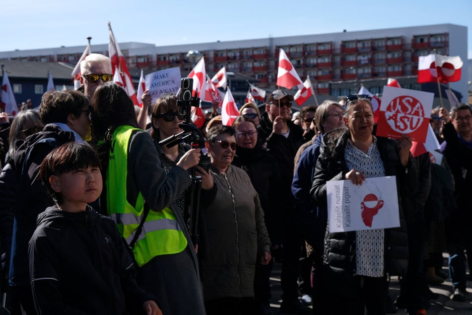 Hundreds of Greenlanders protest opening of new US consulate office: "Make America Go Away!"